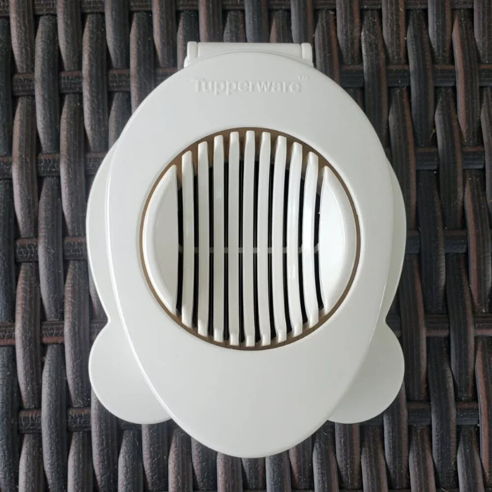 NWT Tupperware Egg-ceptional Slicer Egg Slicer